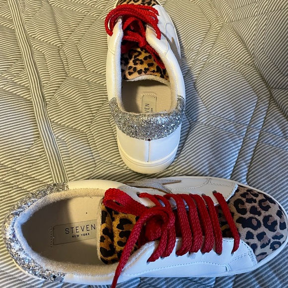 Fancy sneakers - Picture 4 of 4